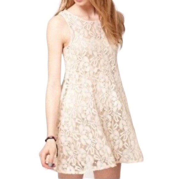 Free People Dress Womens XS Cream Miles Of Lace Sheer Lace Mini Neutral Feminine - Picture 7 of 7